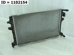Радиатор охлаждения двигателя 