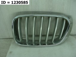 Решетка радиатора правая  BMW X4 I (F26) (2014-2018) 5 дв.
