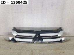 Решетка радиатора  Mitsubishi Outlander III Рест. 2 (2015-2018) 5 дв.