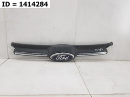 Решетка радиатора  Ford Focus III (2011-2015) Универсал