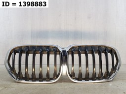 Решетка радиатора  BMW X1 II (F48) Рест. (2019) 5 дв.