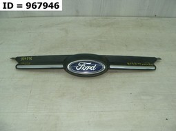 Решетка радиатора  Ford Focus III (2011-2015) Универсал